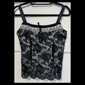 Castle Womens Black/White Floral Lace Lined Satin Trim Crop Cami Top Size M EUC
